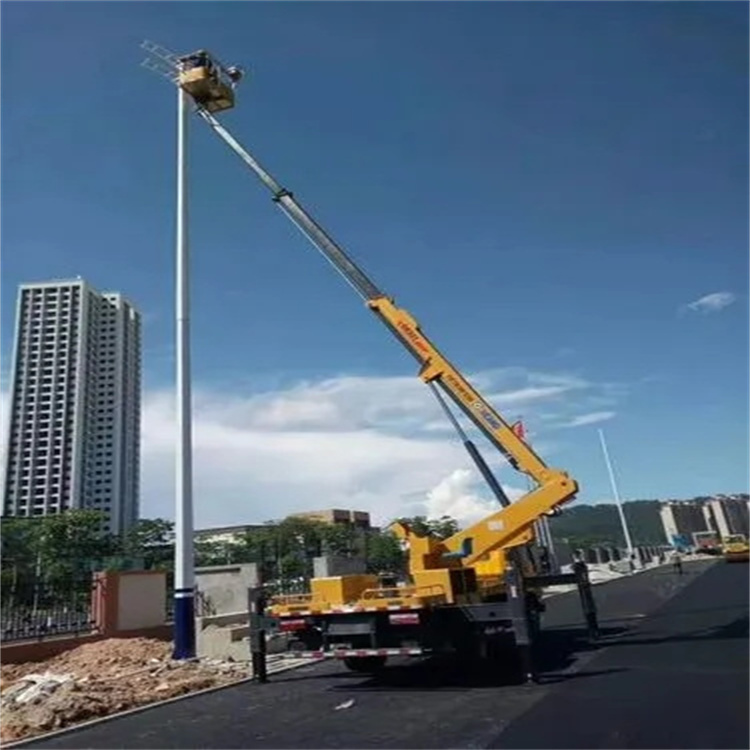 总口管理区维修路灯的曲臂升降车出租