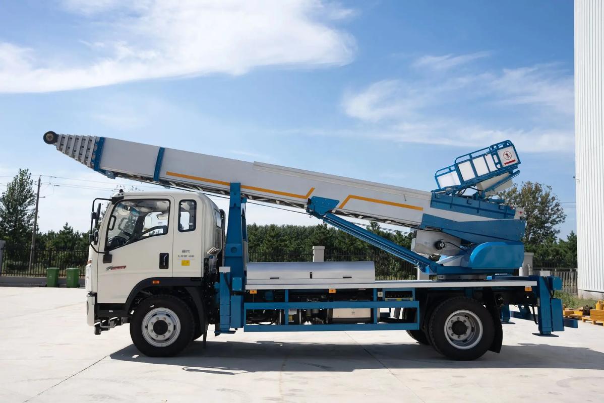 总口管理区云梯上料车租赁费用